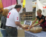 Slow Food Araba-Álava presenta sus productos y productores en el Mercado de la Almendra de Vitoria-Gasteiz