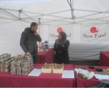 Slow Food Araba-Álava presentando nuestros productos, productoras y productores es en el Mercado de la Almendra de Vitoria-Gasteiz