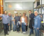 Visita a Basque Moonshiners, productores de espirituosos con patata y cereales de Álava